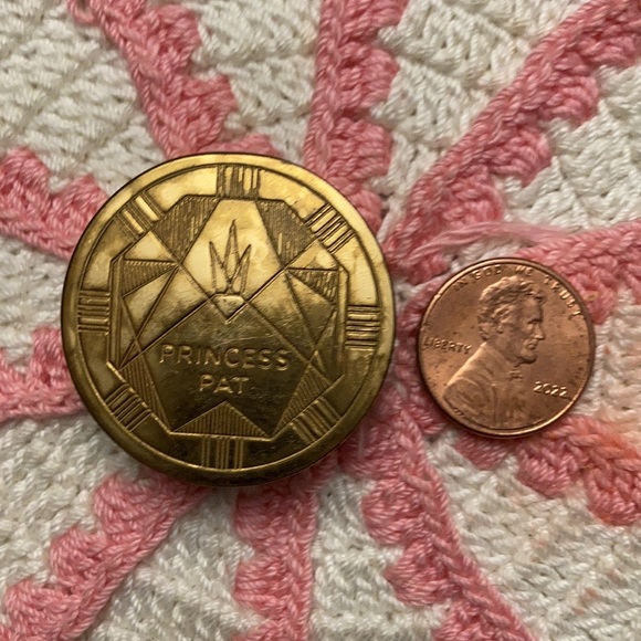 Vintage Art Deco Princess Pat rouge with as is applicator. Some rouge remains. - Picture 7 of 7